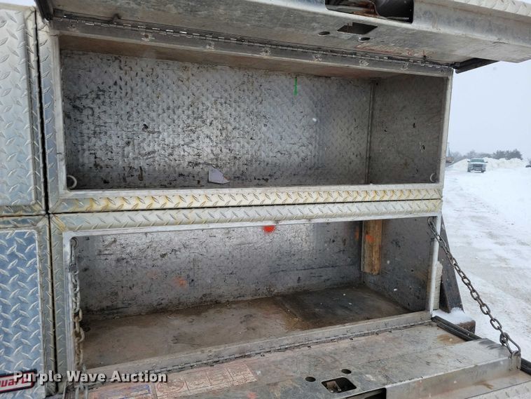 image for item NO9826 2016 Chevrolet Silverado 3500HD Crew Cab utility bed pickup truck