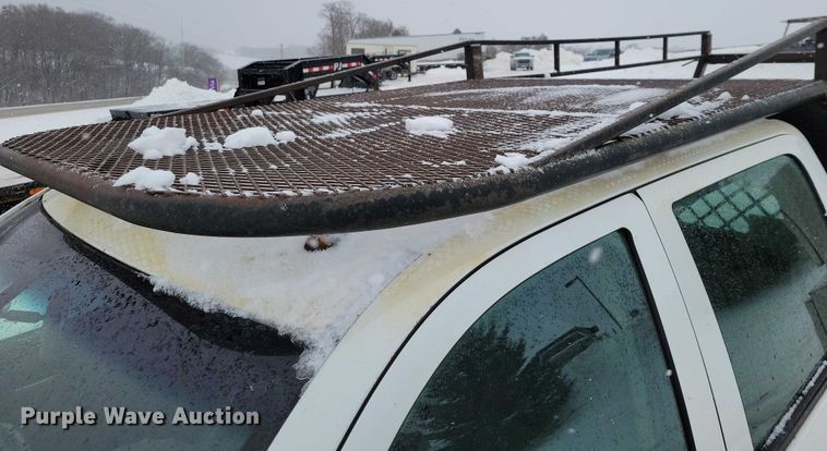 image for item NO9826 2016 Chevrolet Silverado 3500HD Crew Cab utility bed pickup truck