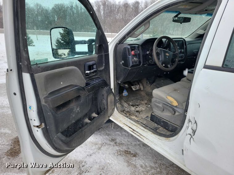 image for item NO9826 2016 Chevrolet Silverado 3500HD Crew Cab utility bed pickup truck