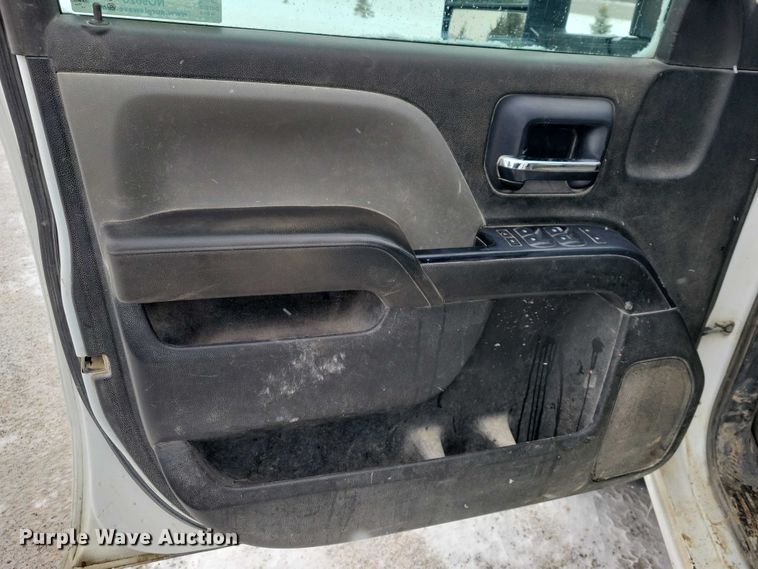 image for item NO9826 2016 Chevrolet Silverado 3500HD Crew Cab utility bed pickup truck