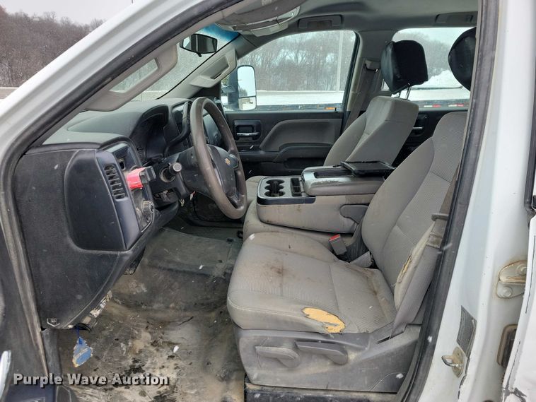 image for item NO9826 2016 Chevrolet Silverado 3500HD Crew Cab utility bed pickup truck