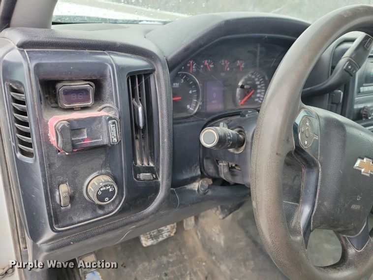 image for item NO9826 2016 Chevrolet Silverado 3500HD Crew Cab utility bed pickup truck