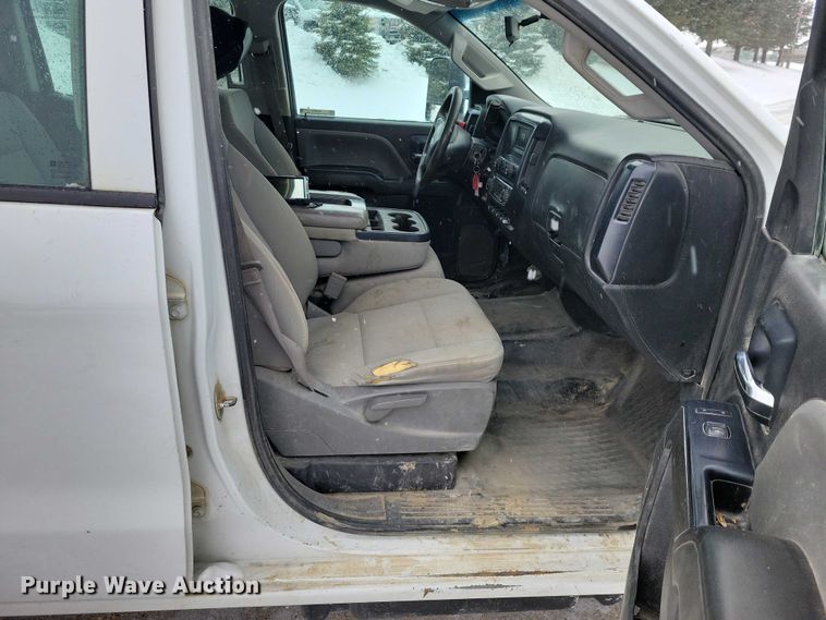 image for item NO9826 2016 Chevrolet Silverado 3500HD Crew Cab utility bed pickup truck