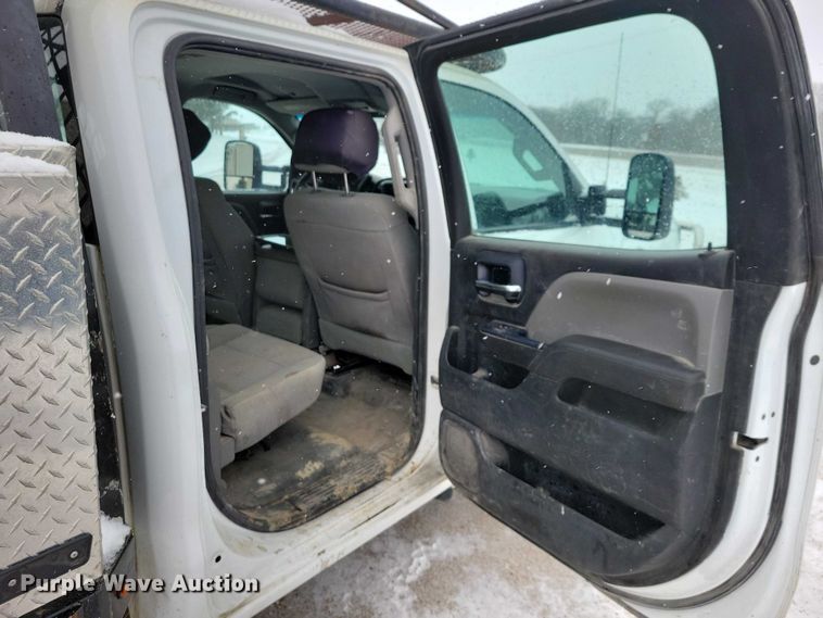 image for item NO9826 2016 Chevrolet Silverado 3500HD Crew Cab utility bed pickup truck