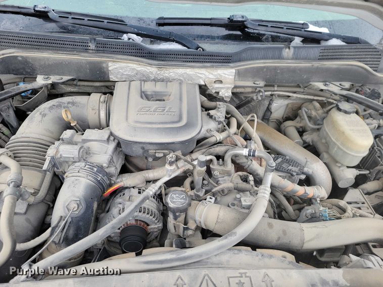 image for item NO9826 2016 Chevrolet Silverado 3500HD Crew Cab utility bed pickup truck