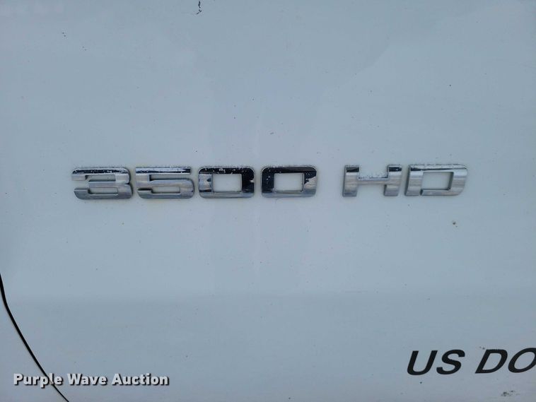 image for item NO9826 2016 Chevrolet Silverado 3500HD Crew Cab utility bed pickup truck