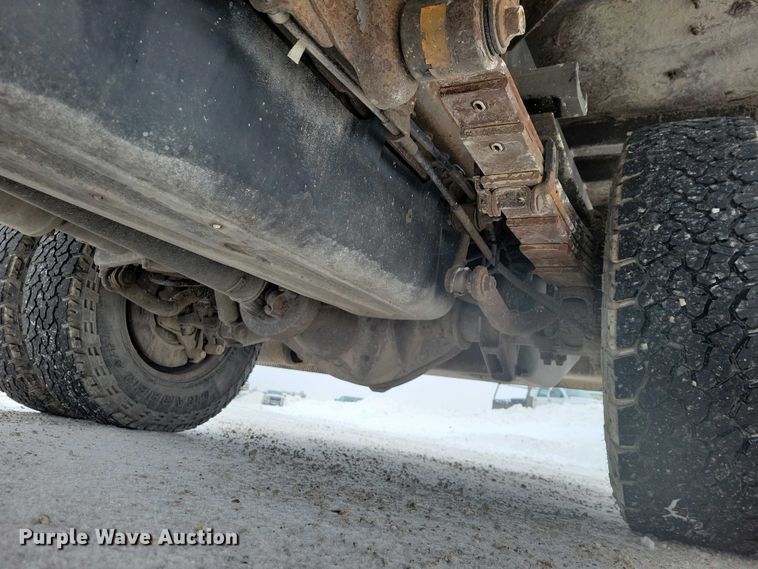 image for item NO9826 2016 Chevrolet Silverado 3500HD Crew Cab utility bed pickup truck