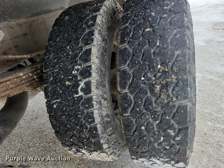 image for item NO9826 2016 Chevrolet Silverado 3500HD Crew Cab utility bed pickup truck