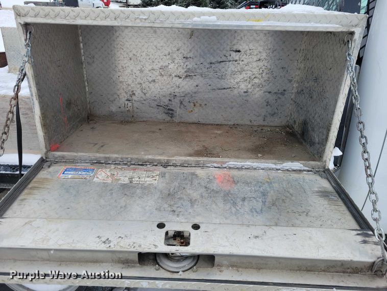 image for item NO9827 2013 Chevrolet 3500HD Silverado Crew Cab flatbed truck