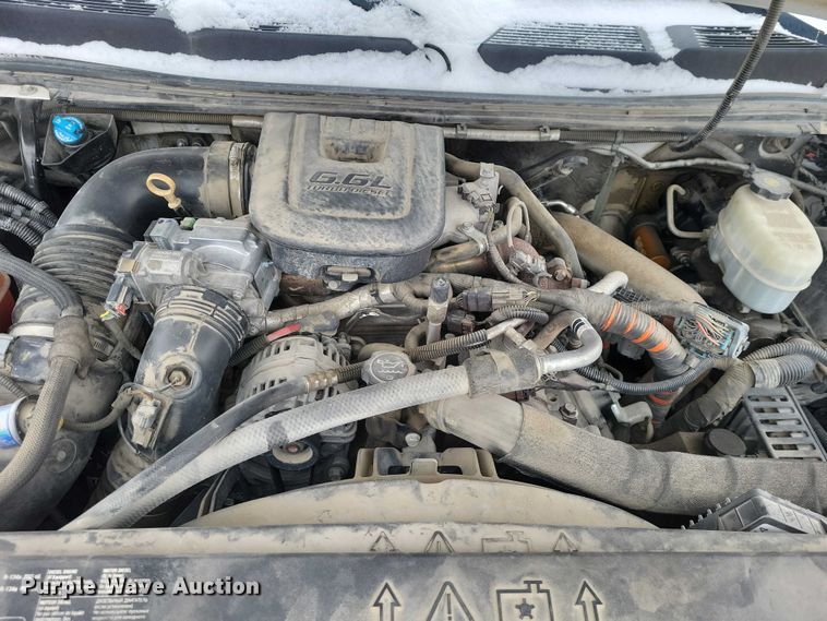 image for item NO9827 2013 Chevrolet 3500HD Silverado Crew Cab flatbed truck