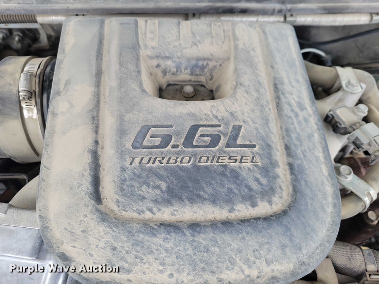 image for item NO9827 2013 Chevrolet 3500HD Silverado Crew Cab flatbed truck