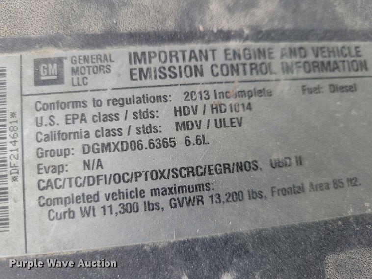 image for item NO9827 2013 Chevrolet 3500HD Silverado Crew Cab flatbed truck