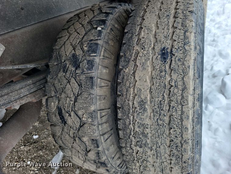 image for item NO9827 2013 Chevrolet 3500HD Silverado Crew Cab flatbed truck