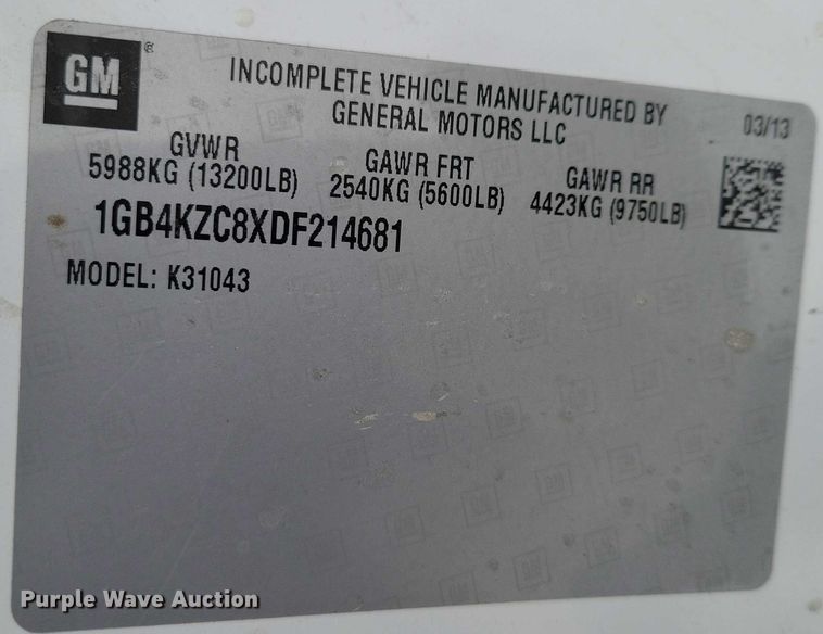 image for item NO9827 2013 Chevrolet 3500HD Silverado Crew Cab flatbed truck