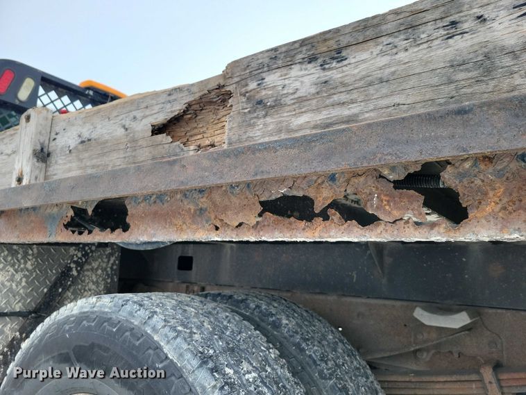 image for item NO9828 2013 Chevrolet Silverado 3500HD flatbed pickup truck