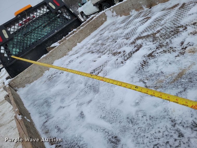 image for item NO9828 2013 Chevrolet Silverado 3500HD flatbed pickup truck