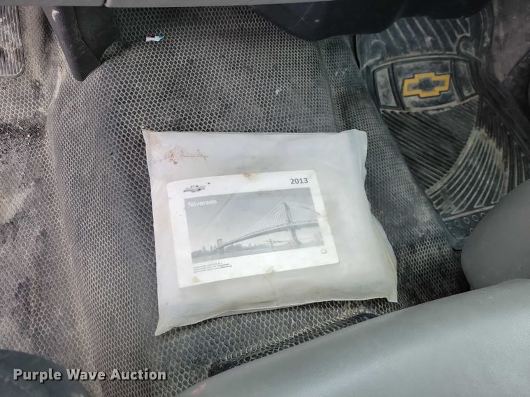 image for item NO9828 2013 Chevrolet Silverado 3500HD flatbed pickup truck