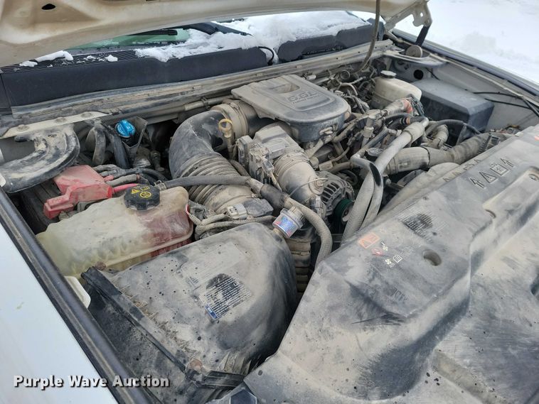 image for item NO9828 2013 Chevrolet Silverado 3500HD flatbed pickup truck