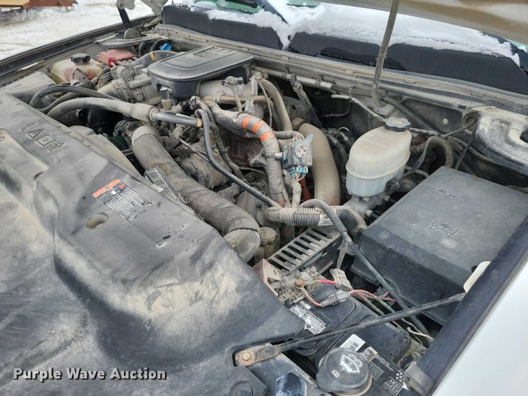 image for item NO9828 2013 Chevrolet Silverado 3500HD flatbed pickup truck