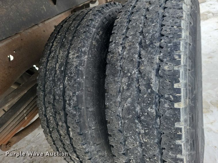 image for item NO9828 2013 Chevrolet Silverado 3500HD flatbed pickup truck