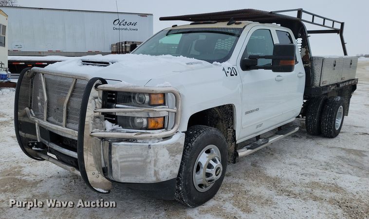 image for item NO9829 2017 Chevrolet Silverado 3500HD Double Cab flatbed pickup truck