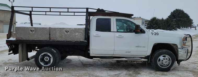 image for item NO9829 2017 Chevrolet Silverado 3500HD Double Cab flatbed pickup truck