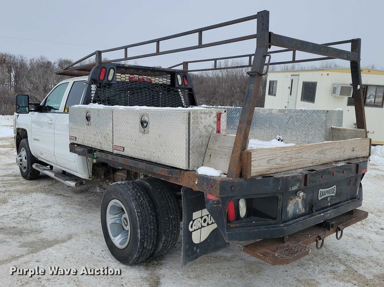 image for item NO9829 2017 Chevrolet Silverado 3500HD Double Cab flatbed pickup truck