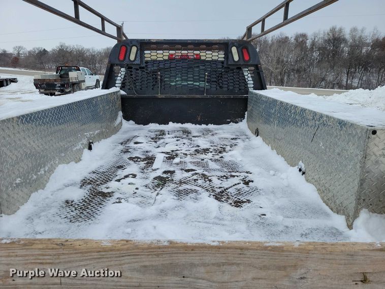 image for item NO9829 2017 Chevrolet Silverado 3500HD Double Cab flatbed pickup truck