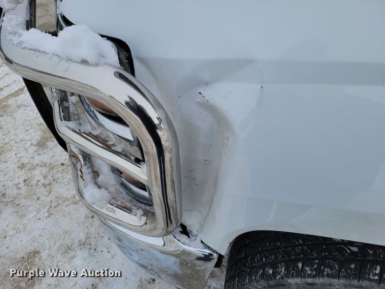 image for item NO9829 2017 Chevrolet Silverado 3500HD Double Cab flatbed pickup truck