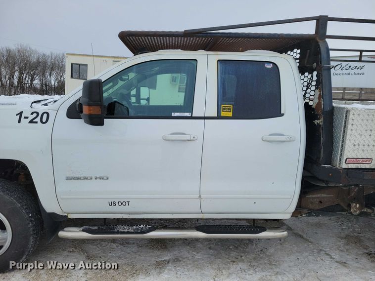 image for item NO9829 2017 Chevrolet Silverado 3500HD Double Cab flatbed pickup truck