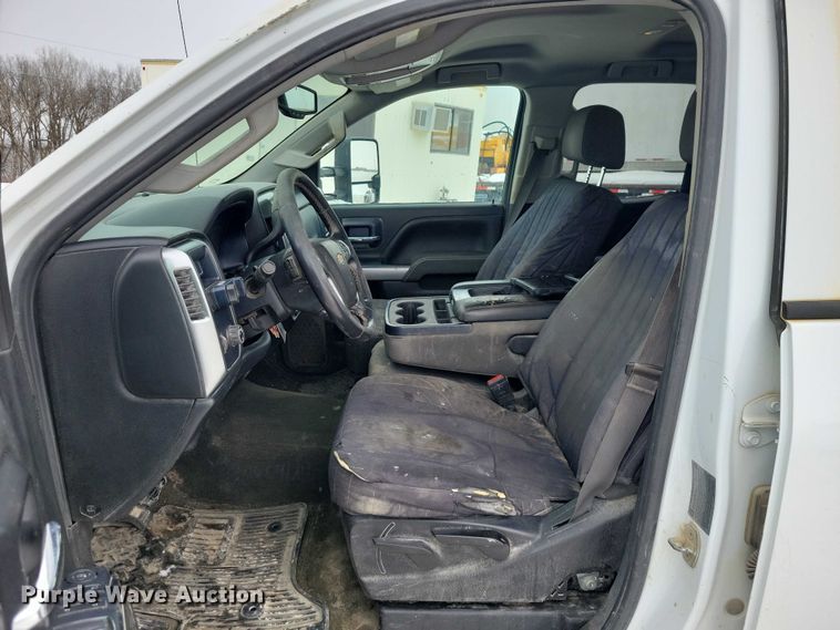 image for item NO9829 2017 Chevrolet Silverado 3500HD Double Cab flatbed pickup truck