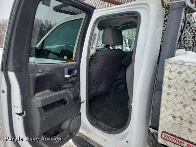 image for item NO9829 2017 Chevrolet Silverado 3500HD Double Cab flatbed pickup truck