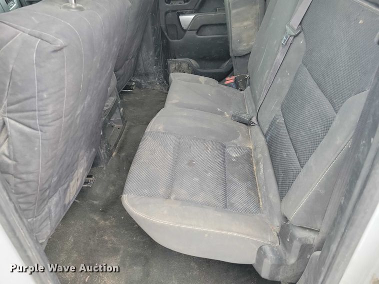 image for item NO9829 2017 Chevrolet Silverado 3500HD Double Cab flatbed pickup truck