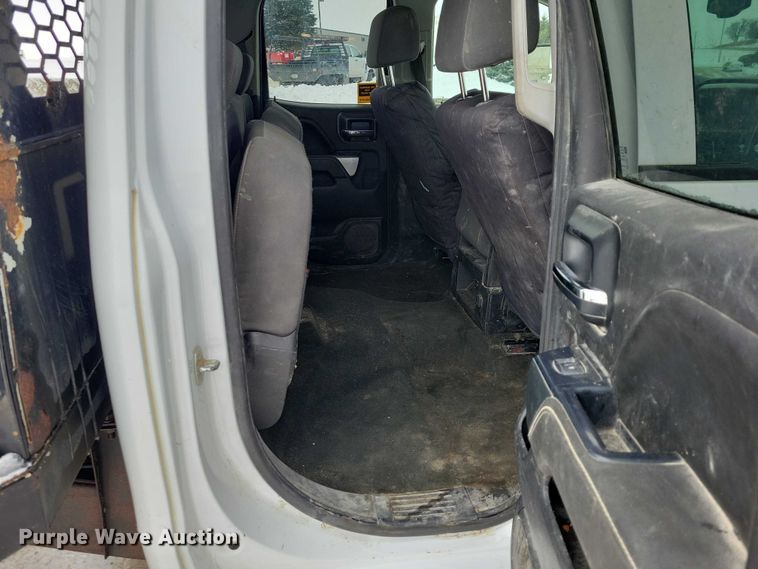 image for item NO9829 2017 Chevrolet Silverado 3500HD Double Cab flatbed pickup truck