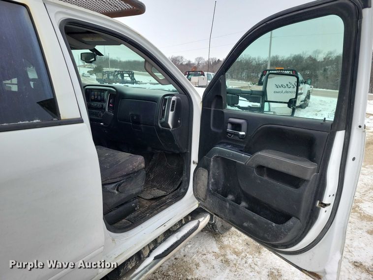 image for item NO9829 2017 Chevrolet Silverado 3500HD Double Cab flatbed pickup truck