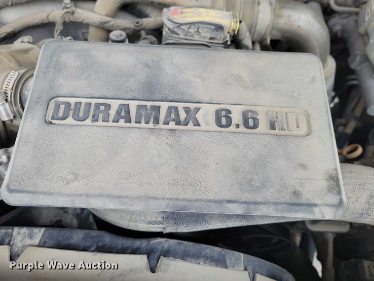 image for item NO9829 2017 Chevrolet Silverado 3500HD Double Cab flatbed pickup truck