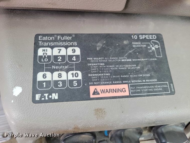 image for item NO9830 2005 Mack CXN613 semi truck