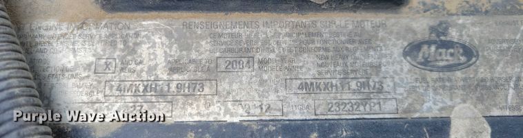 image for item NO9830 2005 Mack CXN613 semi truck