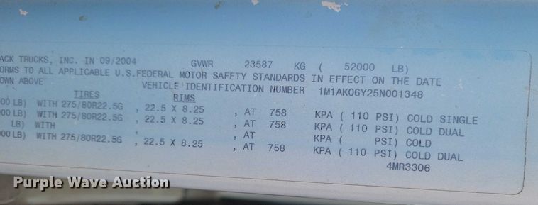 image for item NO9830 2005 Mack CXN613 semi truck