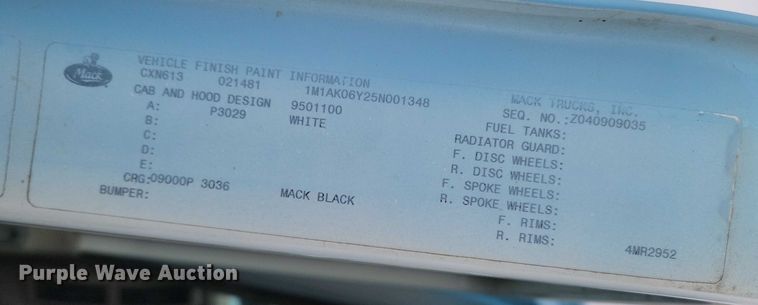 image for item NO9830 2005 Mack CXN613 semi truck