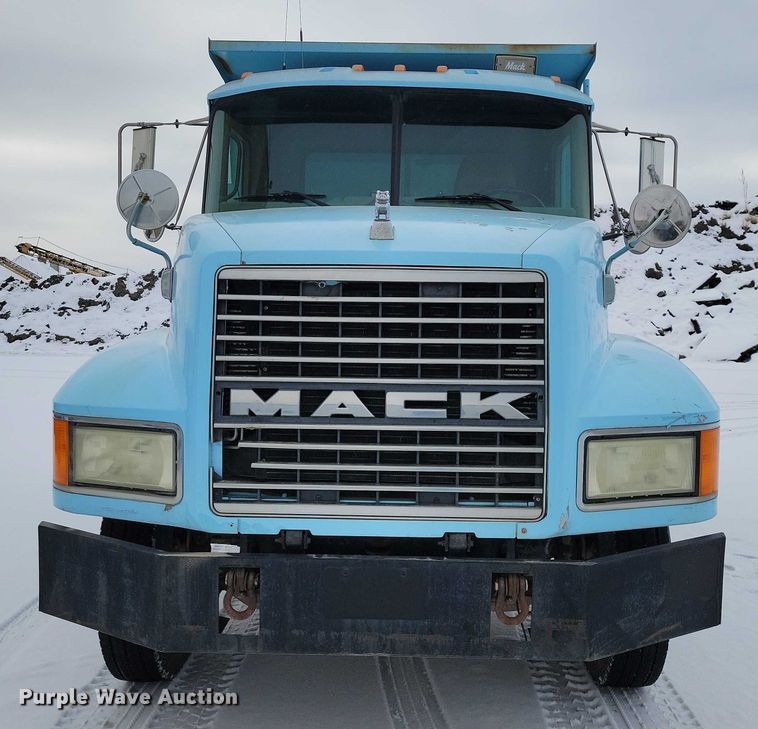 image for item NO9831 1994 Mack CH613 dump truck