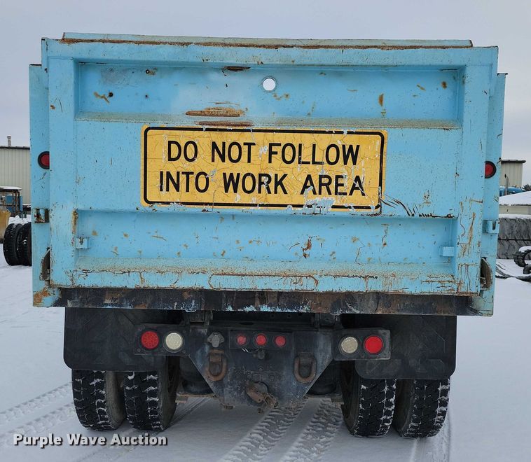 image for item NO9831 1994 Mack CH613 dump truck