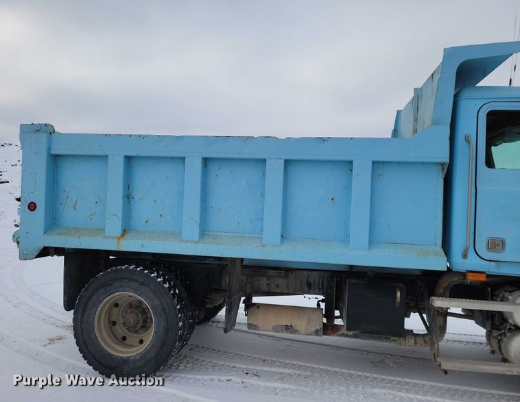 image for item NO9831 1994 Mack CH613 dump truck