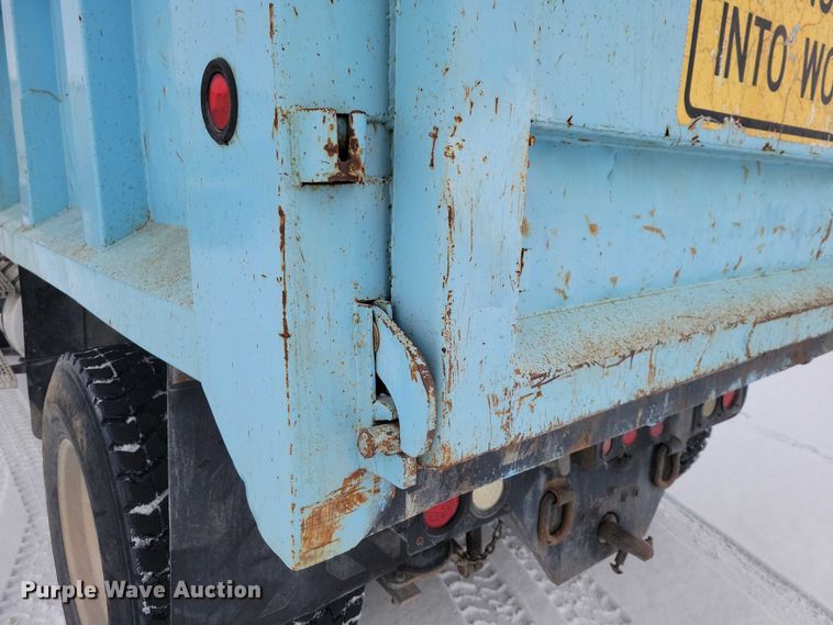 image for item NO9831 1994 Mack CH613 dump truck