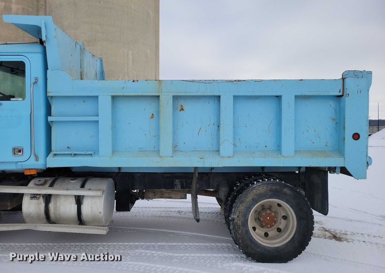 image for item NO9831 1994 Mack CH613 dump truck