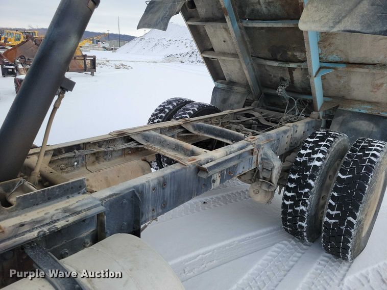 image for item NO9831 1994 Mack CH613 dump truck