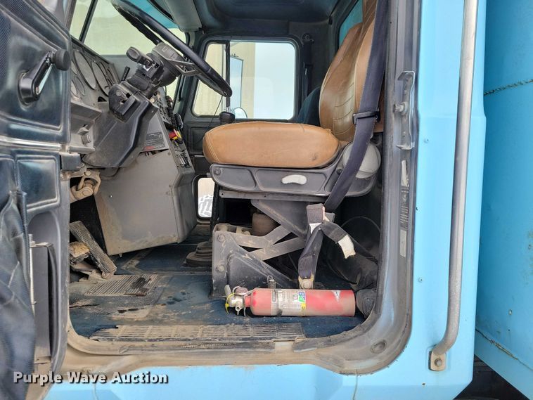 image for item NO9831 1994 Mack CH613 dump truck