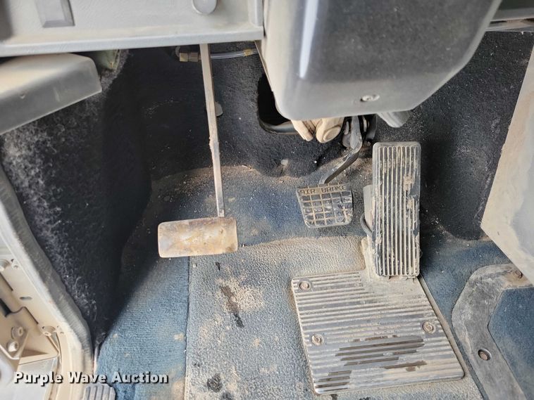 image for item NO9831 1994 Mack CH613 dump truck