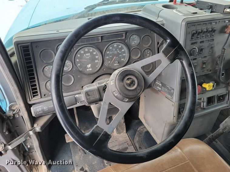 image for item NO9831 1994 Mack CH613 dump truck