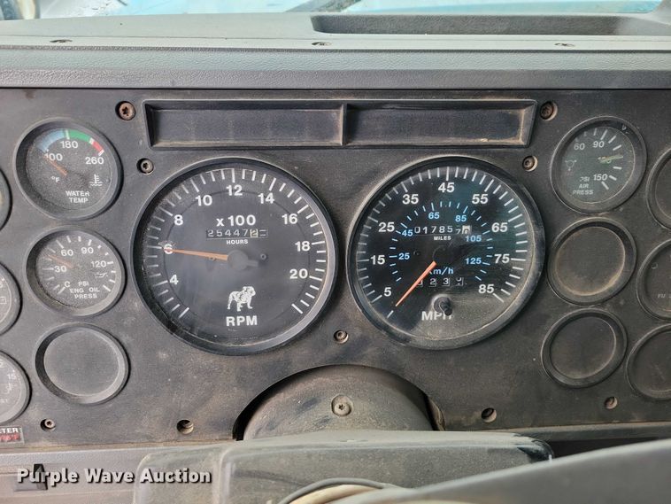 image for item NO9831 1994 Mack CH613 dump truck